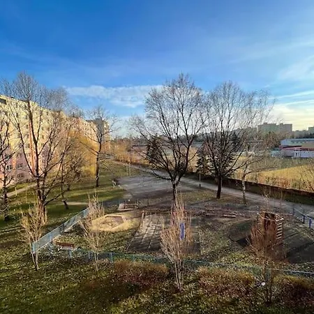 Apartman Nova Nemocnica 10min. Peso Do Centra *