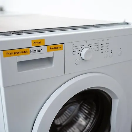 Apartman Nova Nemocnica 10min. Peso Do Centra