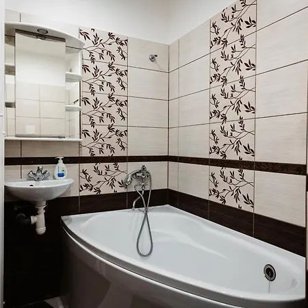 Nova Nemocnica 10min. Peso Do Centra Apartman