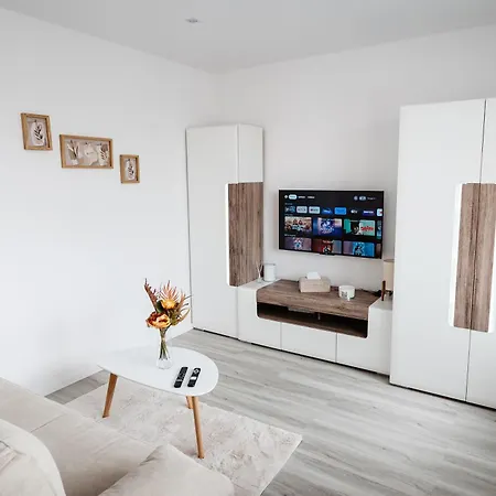 Nova Nemocnica 10min. Peso Do Centra Kassa